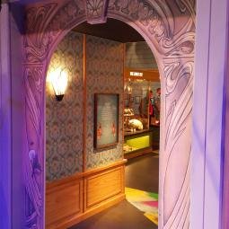 Naturalis Museum. Decorated printed panels and wallpaper in the 'babies' section